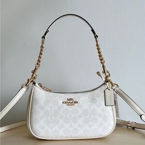 💕💕Coach Teri Shoulder Bag In Signature Canvas